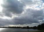 Wolke �ber dem Aasee in Bocholt am 21.08.2004.