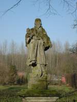 Eine Steinfigur an der Zufahrt zur Burg Vischering in L�dinghausen am 09.02.2003.