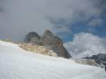 Die Felsen aus dem Schnee